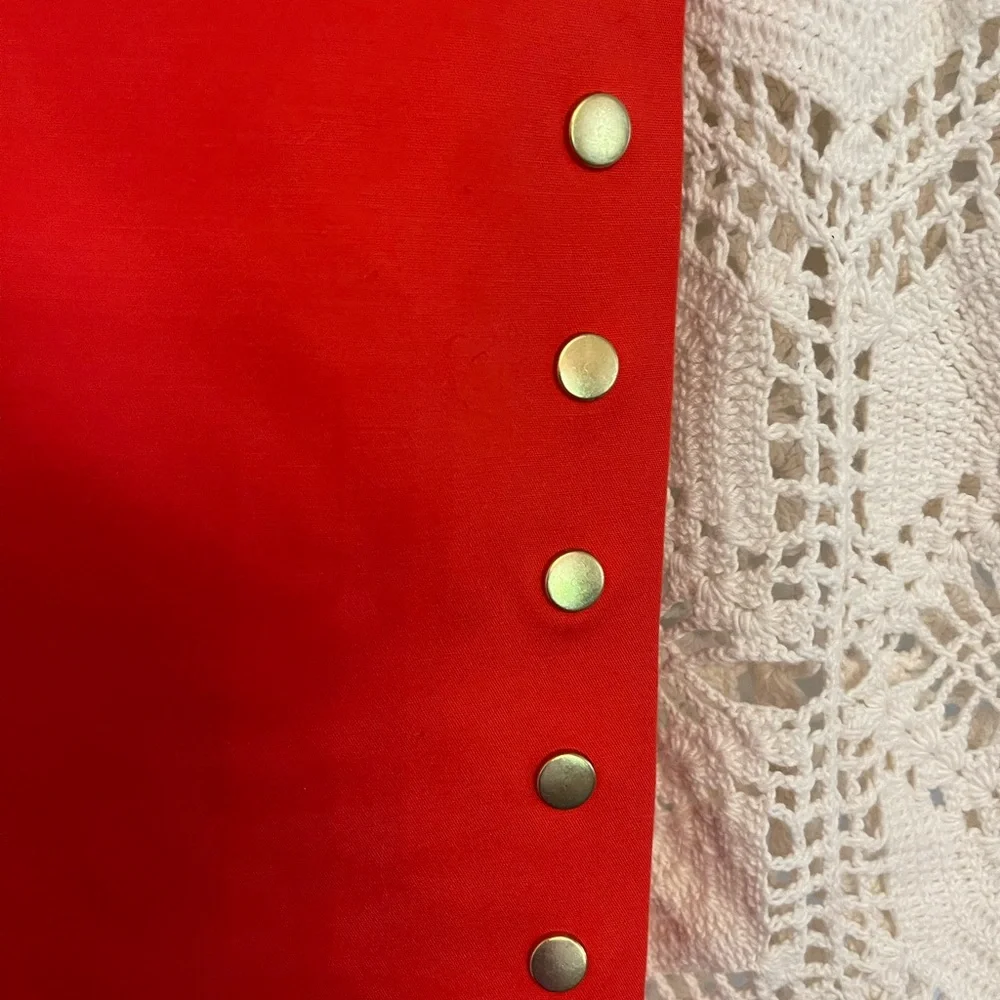 Beautiful shade of red , snaps open on the size ,zipper in the back - Picture 2 of 5